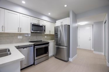 105 1990 Westminster AVE Port Coquitlam, Port Coquitlam Apartments for sale, MLS® R3012035