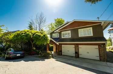 105 Wharf RD Gibsons, Gibsons Apartments for sale, MLS® R2999979