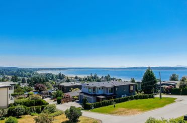 1085 Balsam ST White Rock, White Rock Apartments for sale, MLS® R2976700