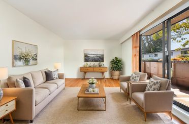 112 2222 Cambridge ST Vancouver, Vancouver Apartments for sale, MLS® R2977310