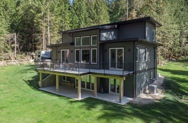 1127 Malcolm Creek RD Roberts Creek, Roberts Creek Apartments for sale, MLS® R2972061