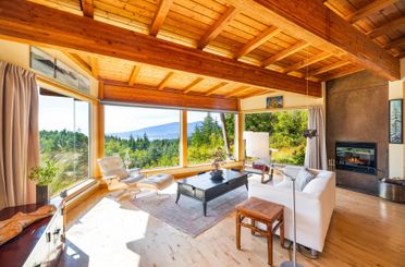 1301 Sunset RD Bowen Island, Bowen Island Apartments for sale, MLS® R3024755