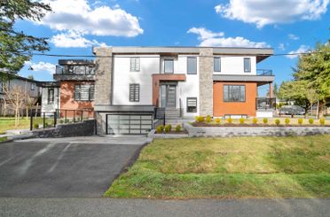 13915 Blackburn AVE White Rock, White Rock Apartments for sale, MLS® R2952681