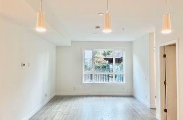 141 2035 Glenaire DR North Vancouver, North Vancouver Apartments for sale, MLS® R3003284