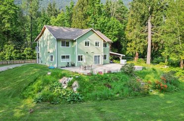 14605 Squamish Valley RD Squamish, Squamish Apartments for sale, MLS® R2958700