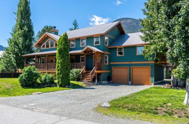 1474 Hemlock ST Pemberton, Pemberton Apartments for sale, MLS® R3026500