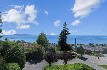 14815 Hardie AVE White Rock, White Rock Apartments for sale, MLS® R2979954