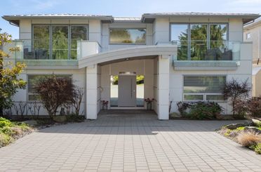 15374 Royal AVE White Rock, White Rock Apartments for sale, MLS® R3011702