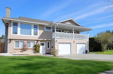 15451 Roper AVE White Rock, White Rock Apartments for sale, MLS® R2987957