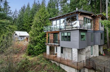 1572 Mountain RD Gibsons, Gibsons Apartments for sale, MLS® R2982723