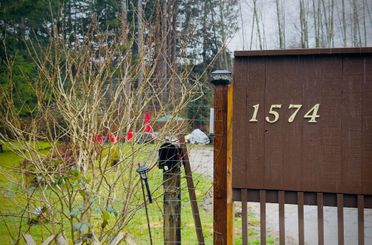 1574 Burton RD Gibsons, Gibsons Apartments for sale, MLS® R2976809
