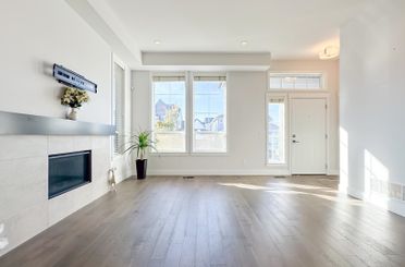 16529 21 AVE Surrey, Surrey Apartments for sale, MLS® R3013665