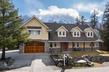 1719 Pinewood DR Pemberton, Pemberton Apartments for sale, MLS® R2978171