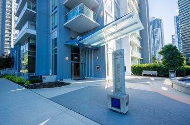 1807 13696 100 AVE Surrey, Surrey Apartments for sale, MLS® R2973260