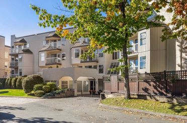 201 1860 E Southmere Crescent Surrey, Surrey Apartments for sale, MLS® R2992730