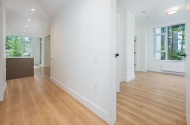 201 8750 University Crescent Burnaby, Burnaby Apartments for sale, MLS® R3029591