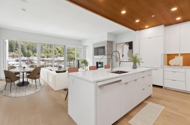 203 6707 Nelson AVE West Vancouver, West Vancouver Apartments for sale, MLS® R2995210