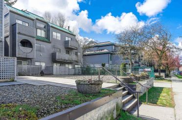 205 1948 Coquitlam AVE Port Coquitlam, Port Coquitlam Apartments for sale, MLS® R2949072