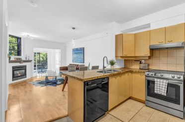 209 2228 Marstrand AVE Vancouver, Vancouver Apartments for sale, MLS® R3028084