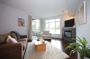 209 5682 Wharf AVE Sechelt, Sechelt Apartments for sale, MLS® R2983409