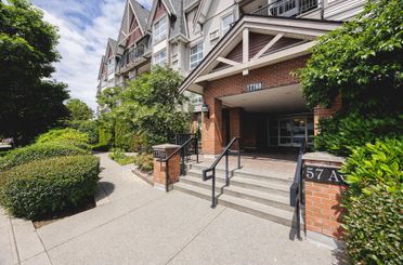 213 17769 57 AVE Surrey, Surrey Apartments for sale, MLS® R3013561