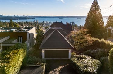 2198 Rosebery AVE West Vancouver, West Vancouver Apartments for sale, MLS® R3021331
