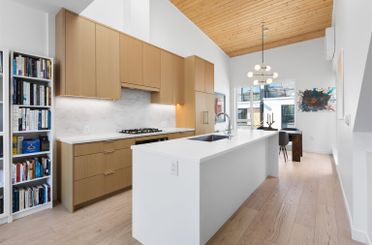 222 650 E 2nd ST North Vancouver, North Vancouver Apartments for sale, MLS® R3023023