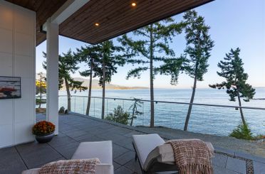 239 Shore LN Bowen Island, Bowen Island Apartments for sale, MLS® R3004703
