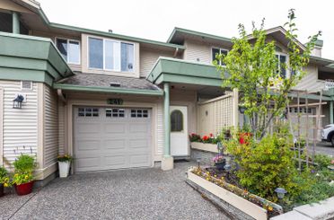 241 13888 70 AVE Surrey, Surrey Apartments for sale, MLS® R2976467