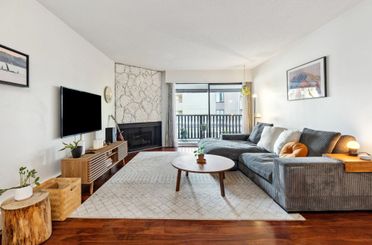 301 1610 Chesterfield AVE North Vancouver, North Vancouver Apartments for sale, MLS® R3003919