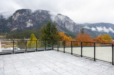 302 1360 Victoria ST Squamish, Squamish Apartments for sale, MLS® R2949298