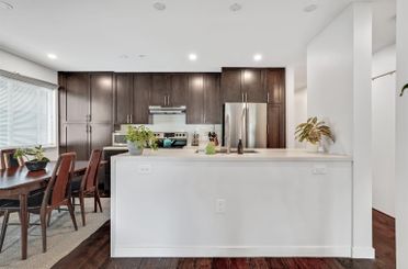 302 357 E 2nd ST North Vancouver, North Vancouver Apartments for sale, MLS® R3008528
