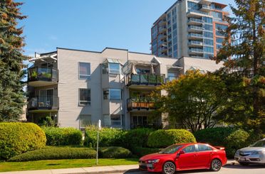 305 1550 Chesterfield AVE North Vancouver, North Vancouver Apartments for sale, MLS® R2979535
