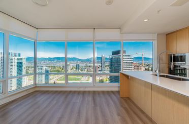3310 13495 Central AVE Surrey, Surrey Apartments for sale, MLS® R2994075