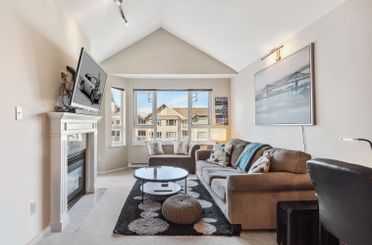 403 5888 Dover Crescent Richmond, Richmond Apartments for sale, MLS® R2997148