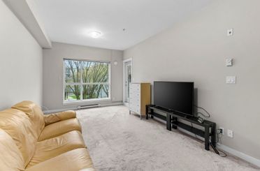 425 13733 107a AVE Surrey, Surrey Apartments for sale, MLS® R2998373