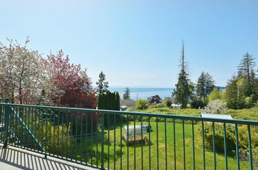 4835 Laurel AVE Sechelt, Sechelt Apartments for sale, MLS® R2988026