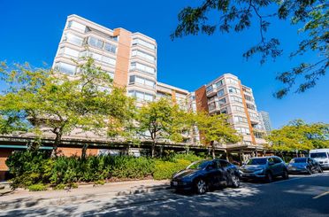 502 15111 Russell AVE White Rock, White Rock Apartments for sale, MLS® R2928654