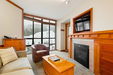 602 4320 Sundial Crescent Whistler, Whistler Apartments for sale, MLS® R2976417