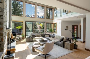 7441 Treetop LN Whistler, Whistler Apartments for sale, MLS® R3003077