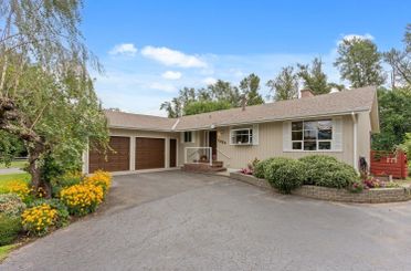 7454 Leary Crescent Chilliwack, Chilliwack Apartments for sale, MLS® R3022492
