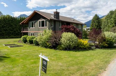7621 Anderson RD Pemberton, Pemberton Apartments for sale, MLS® R2969174