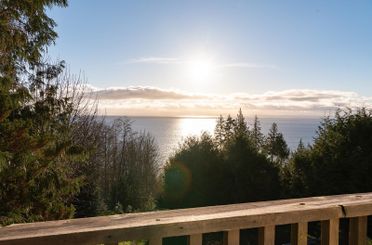 7949 Redrooffs RD Halfmoon Bay, Halfmoon Bay Apartments for sale, MLS® R2952484
