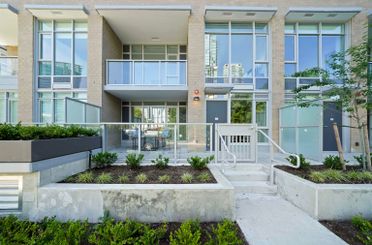 8 13350 Central AVE Surrey, Surrey Apartments for sale, MLS® R3009875