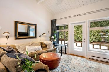8 2030 Chamonix Crescent Whistler, Whistler Apartments for sale, MLS® R2982580