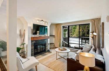 8 4510 Blackcomb Way Whistler, Whistler Apartments for sale, MLS® R2982064