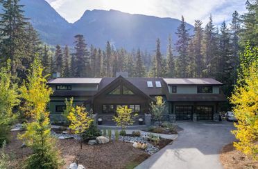 9036 Riverside DR Whistler, Whistler Apartments for sale, MLS® R2967119