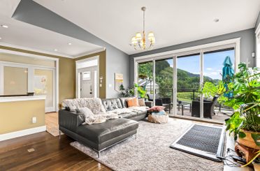 915 Thistle PL Britannia Beach, Britannia Beach Apartments for sale, MLS® R3029721