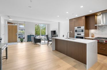 TH-3 1439 George ST White Rock, White Rock Apartments for sale, MLS® R3009406