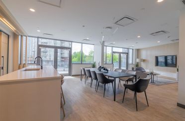 TH1 10448 University DR Surrey, Surrey Apartments for sale, MLS® R2990636